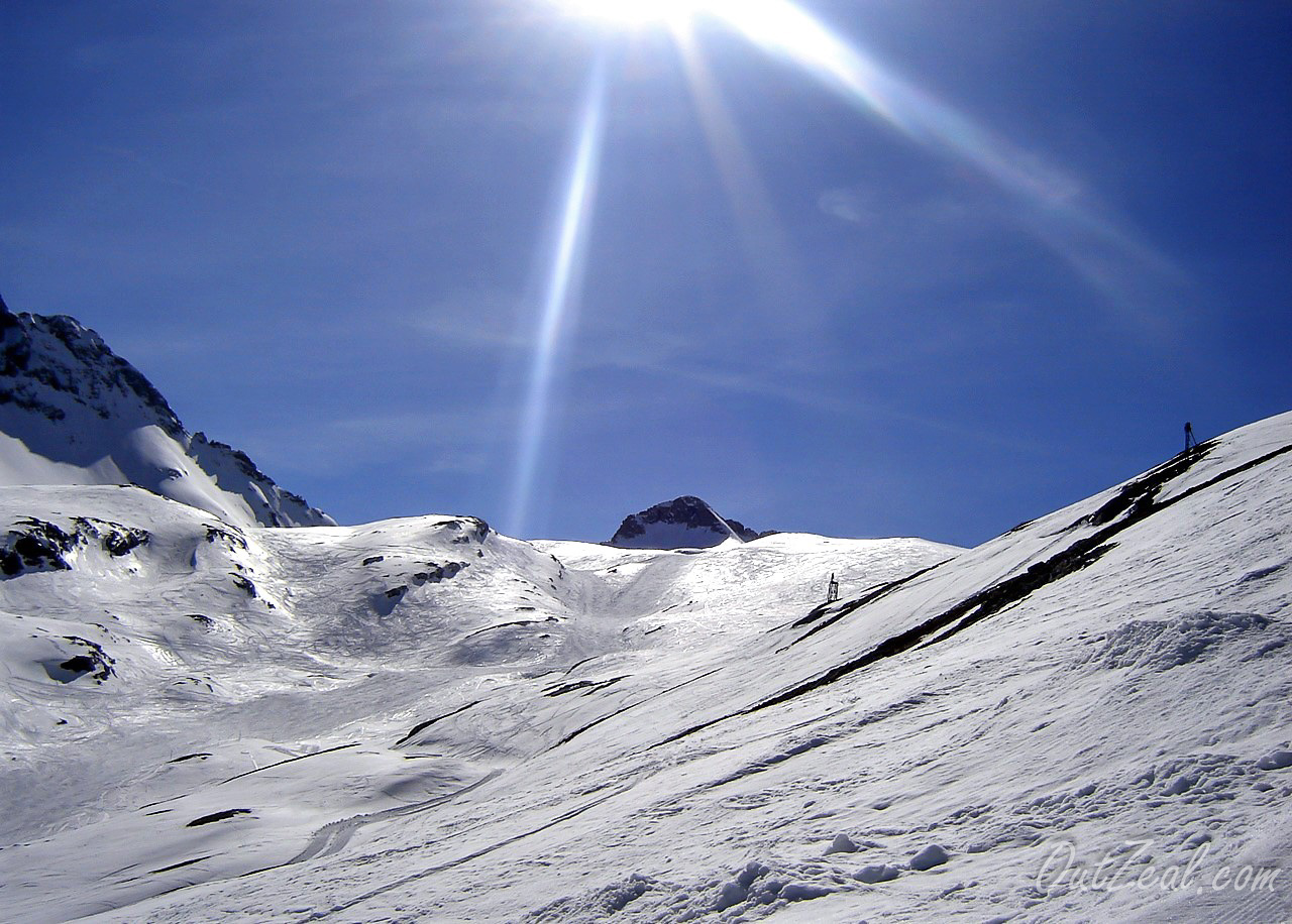 Skiing Image