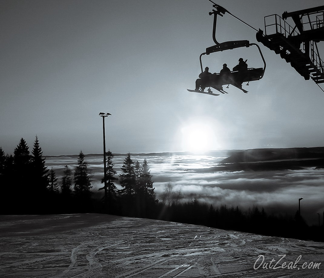 Skiing Image