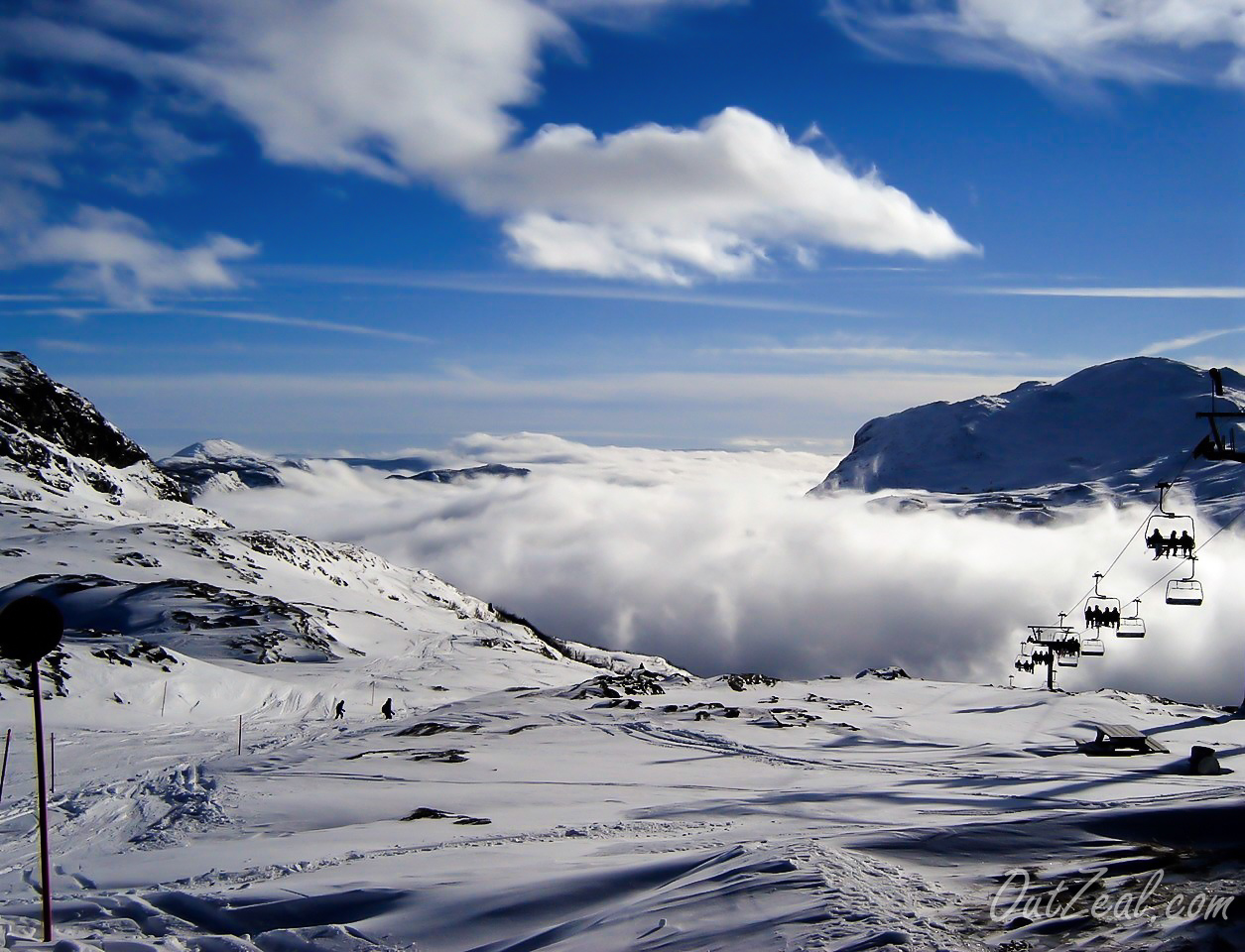 Skiing Image