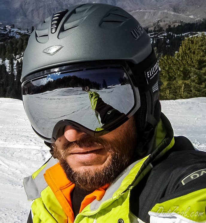 Skiing Image